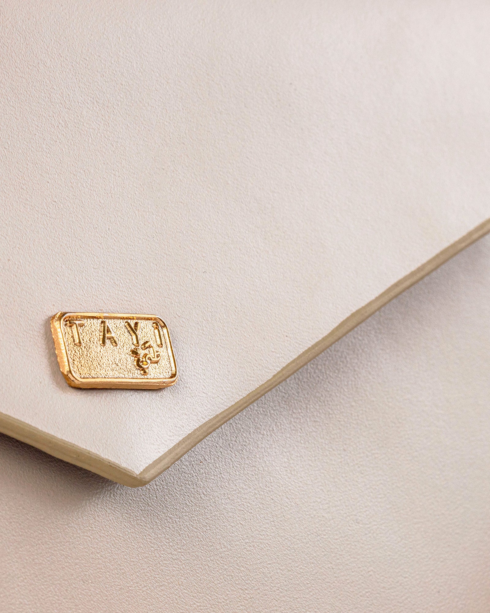 Tayi Classic Leather Clutch