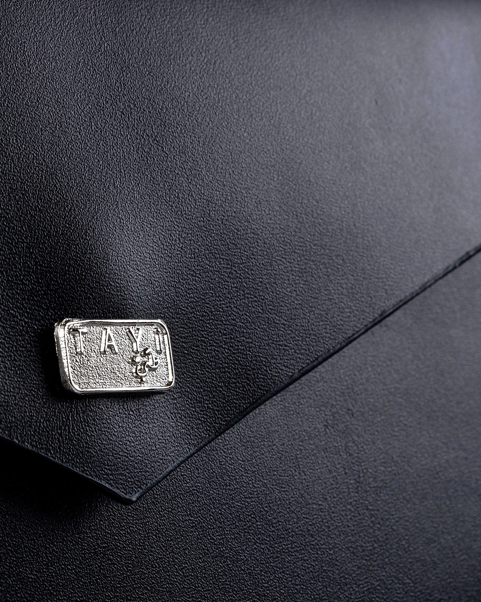 Tayi Classic Leather Clutch