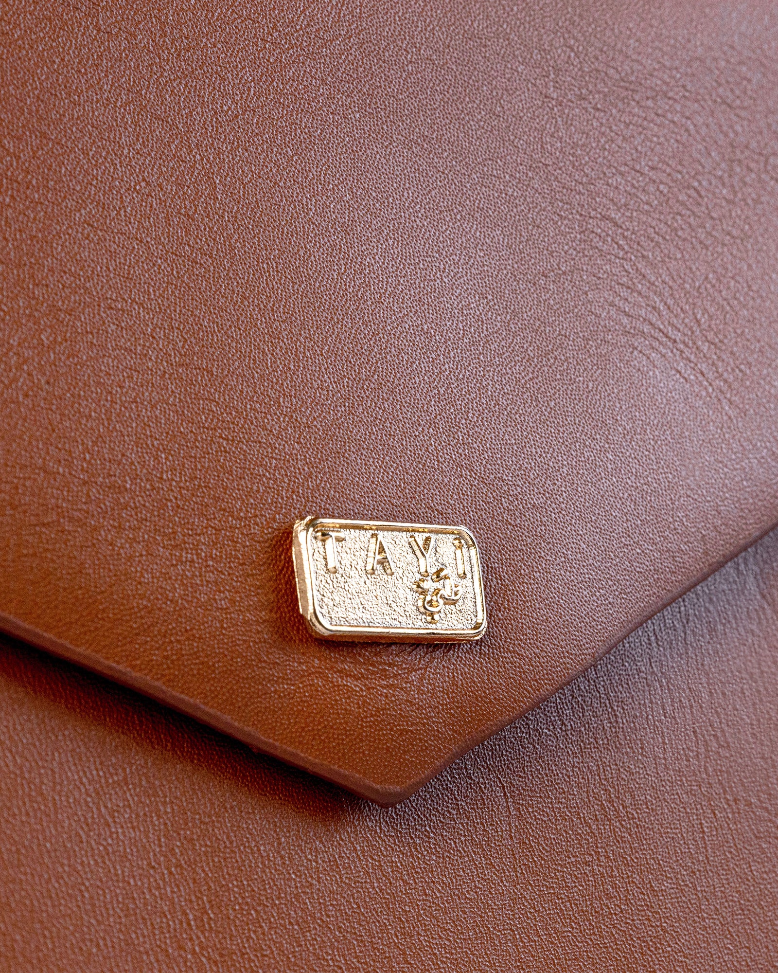 Tayi Classic Leather Clutch